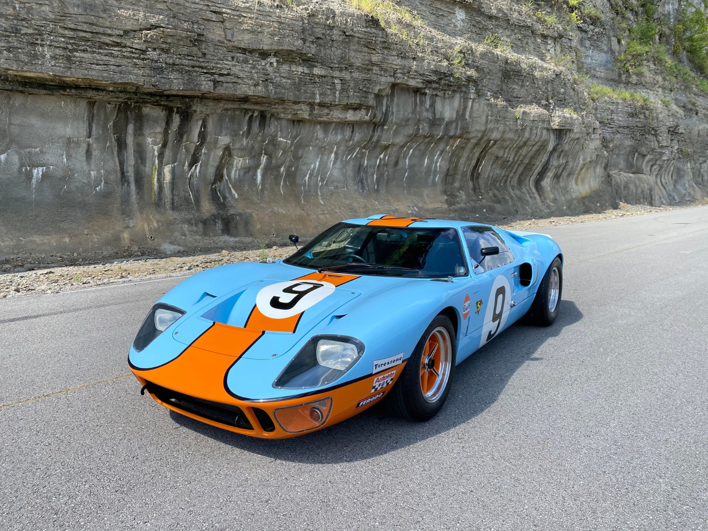 car-20462-1966-ford-gt40-mki9.jpeg