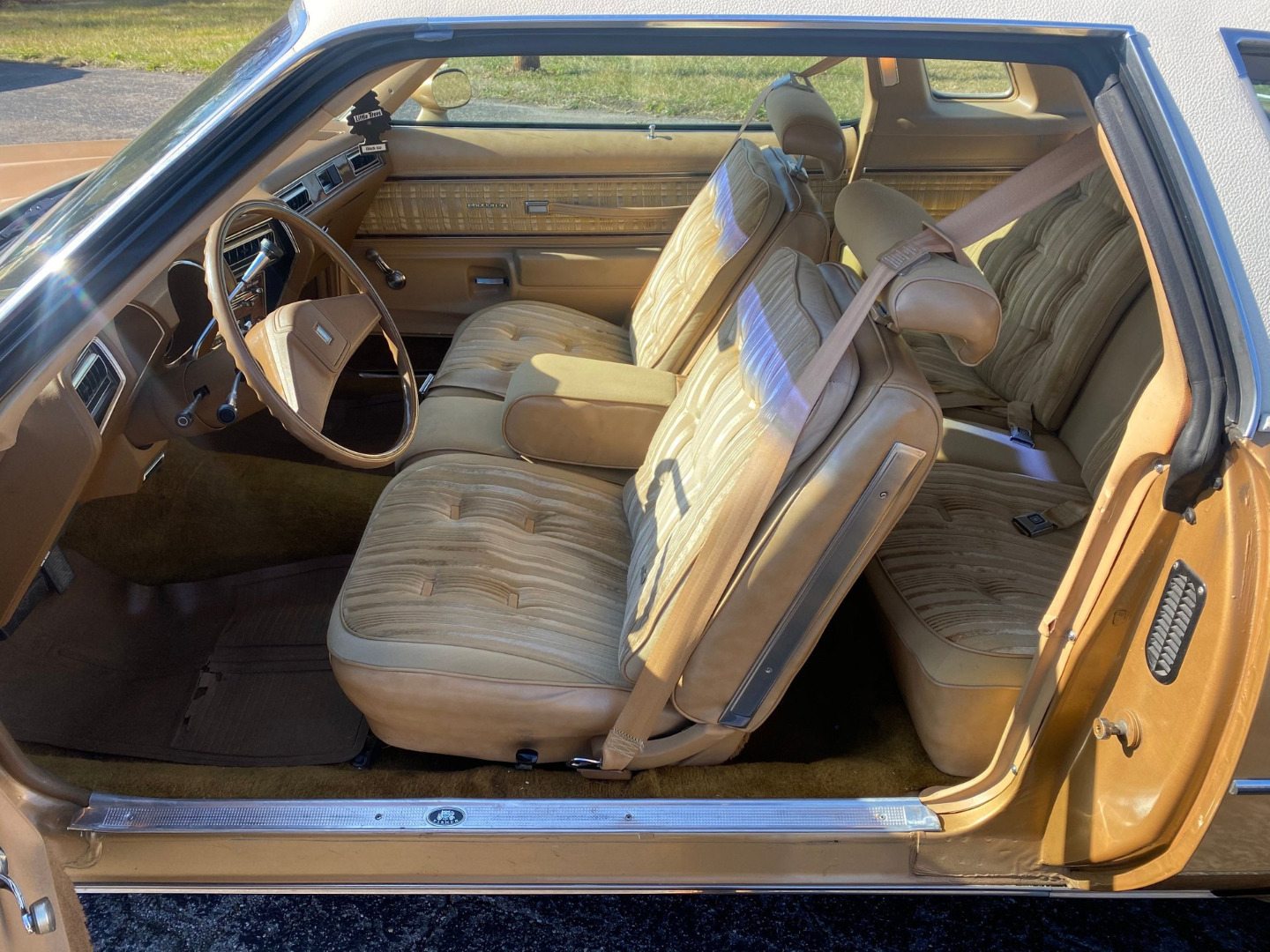 car-20467-1977-oldsmobile-cutlass-brougham11.jpeg