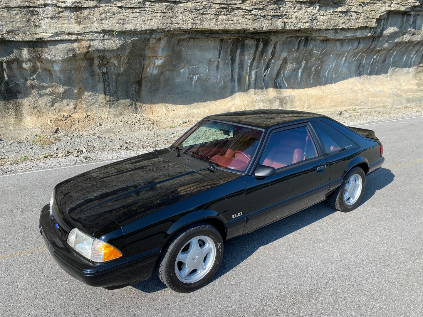 car-20470-1993-ford-mustang19.jpeg