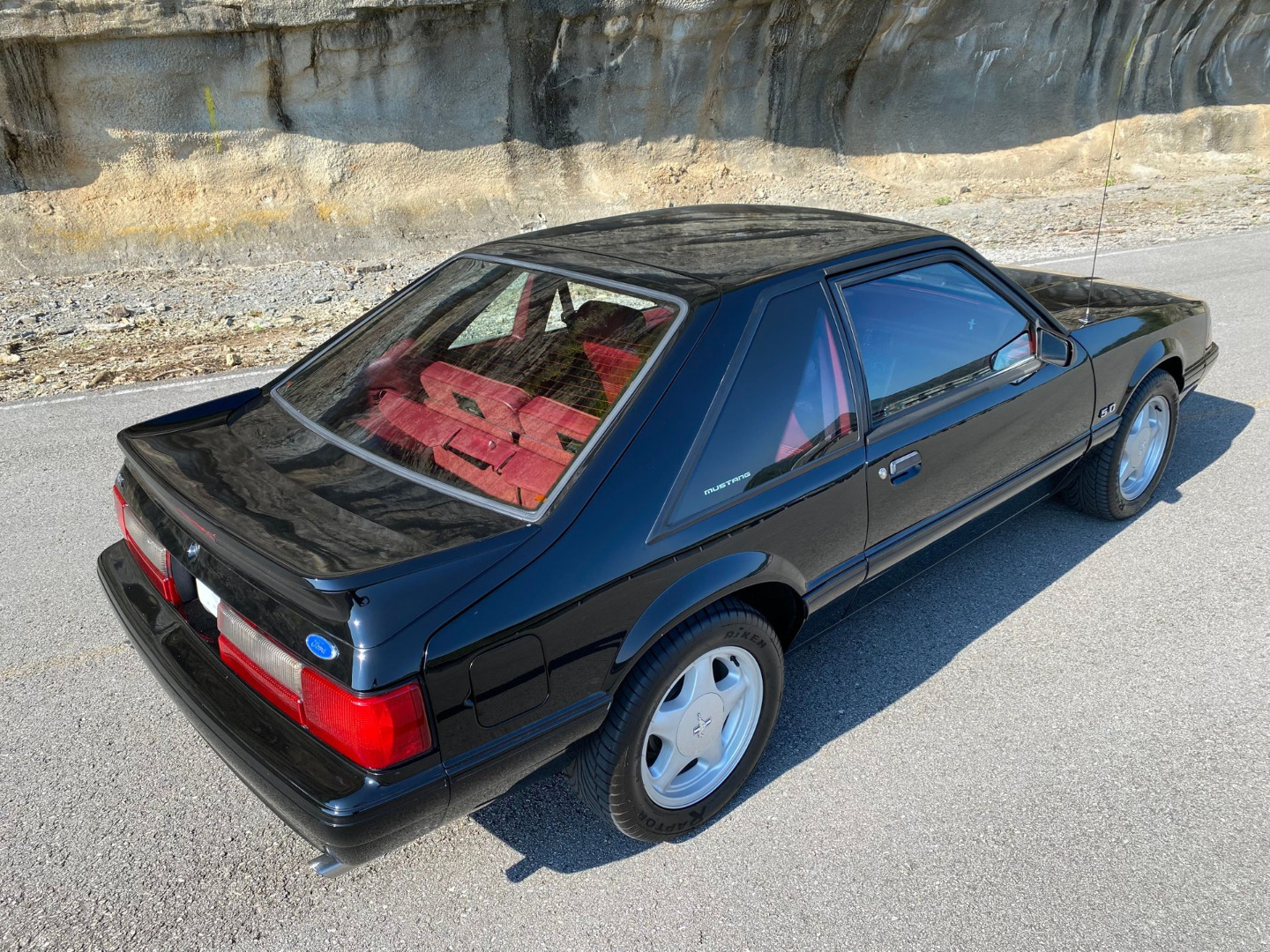 car-20470-1993-ford-mustang66.jpeg