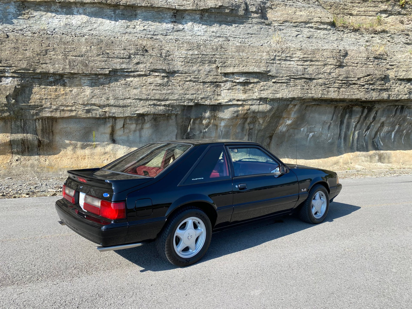 car-20470-1993-ford-mustang69.jpeg