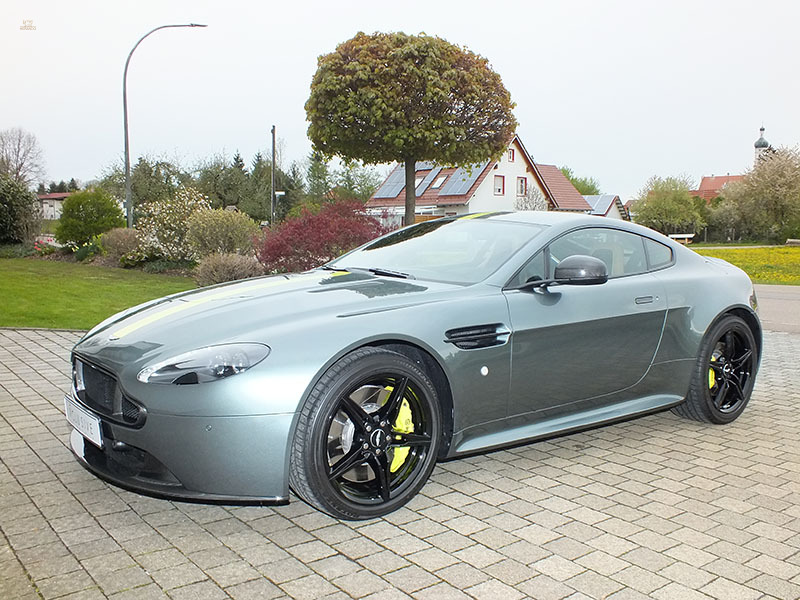 car-22764-Vantage_AMR_1.jpg