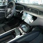 car-24138-LAU-F905E_A_04.jpg