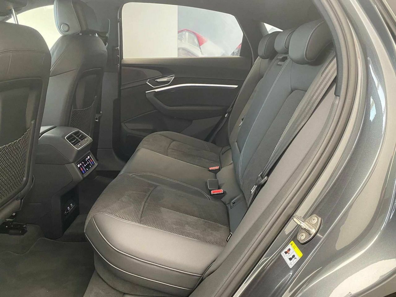 car-24299-216054_17.jpg
