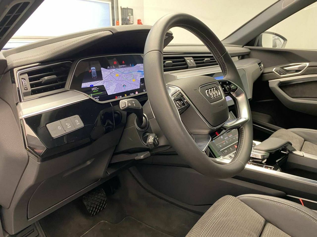 car-24385-215500_11.jpg