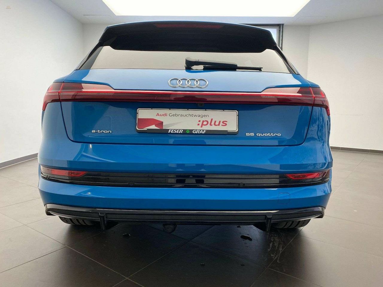 car-24388-215638_07.jpg