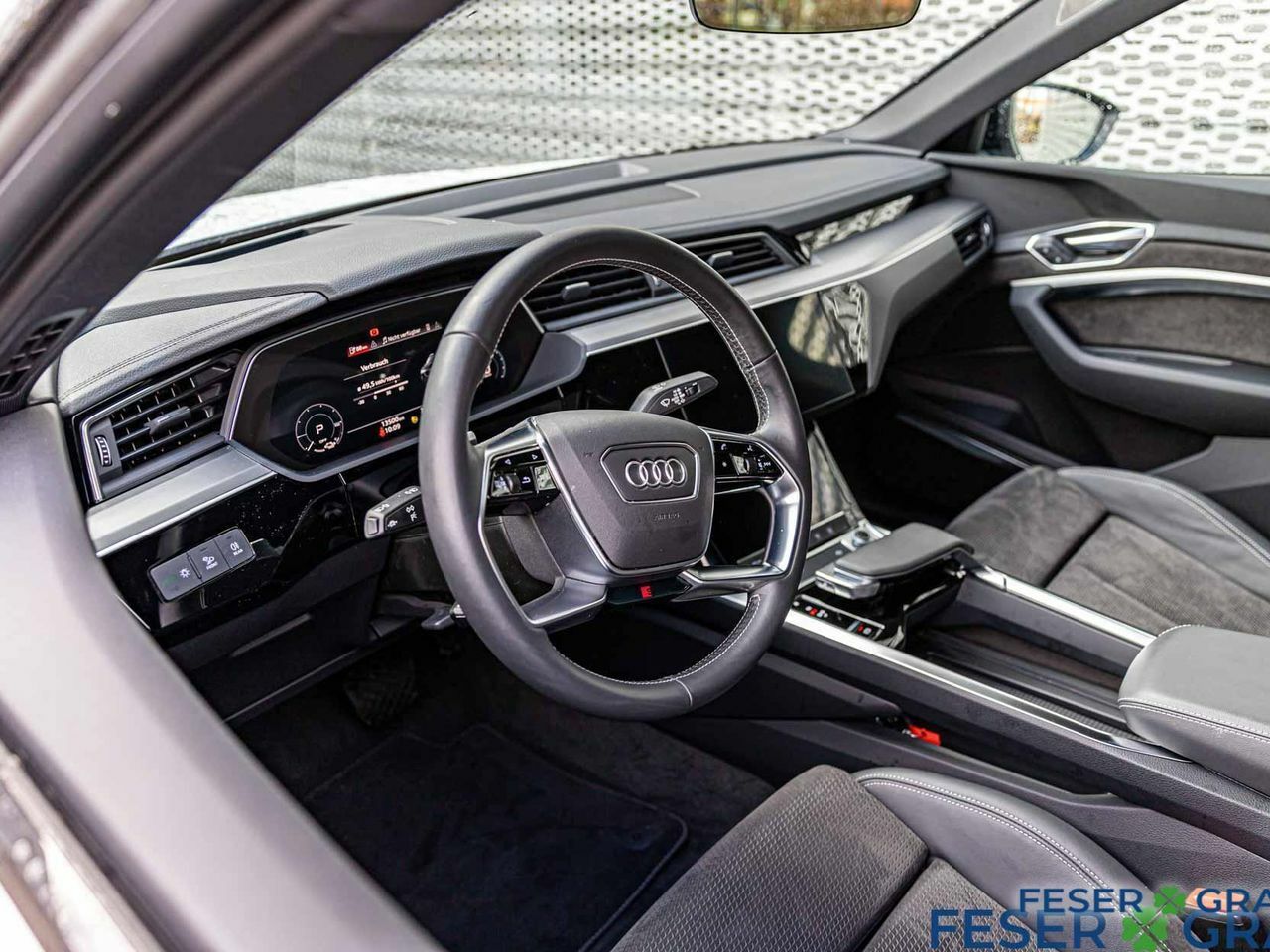 car-24416-215211_08.jpg