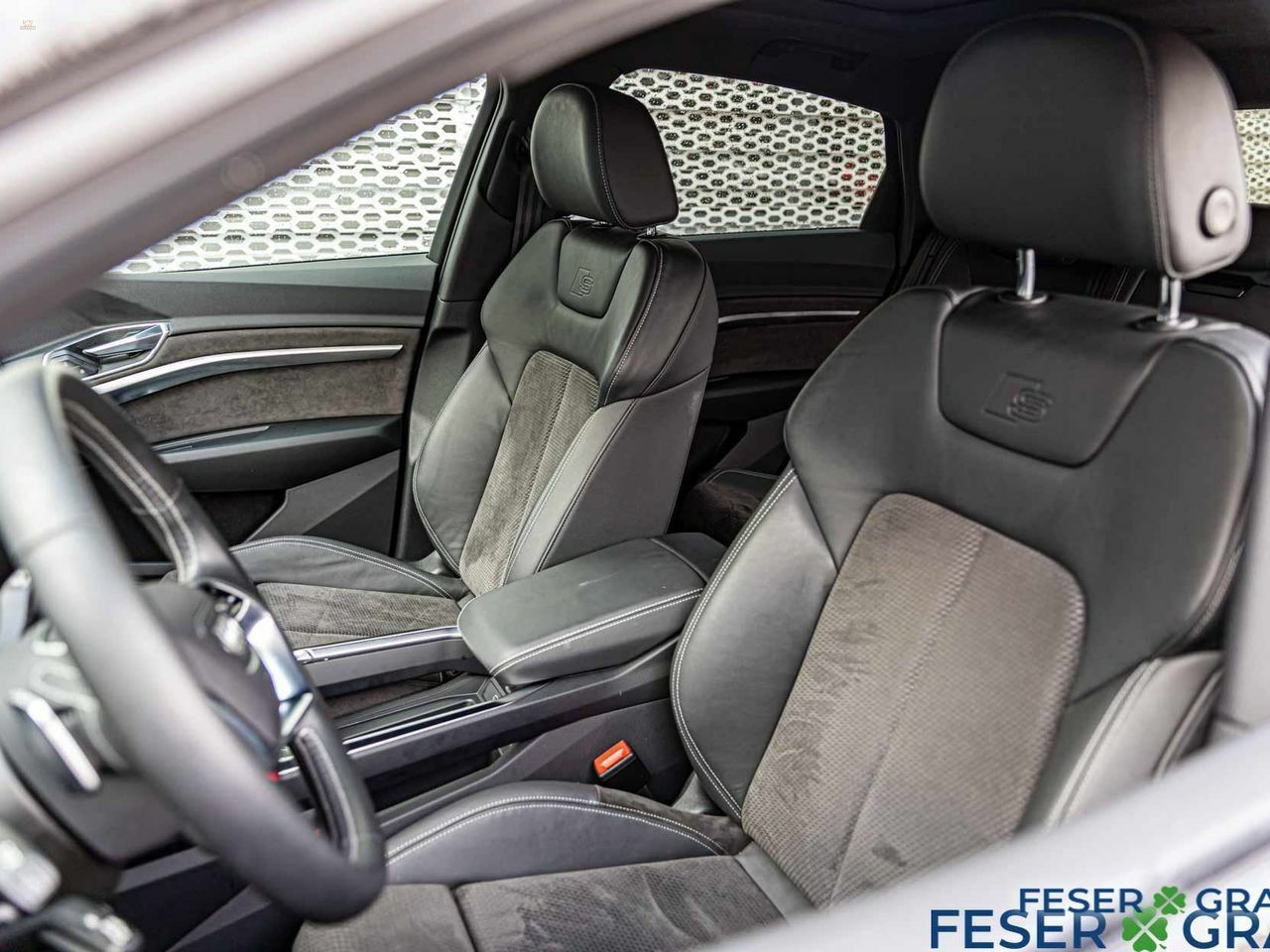 car-24416-215211_10.jpg