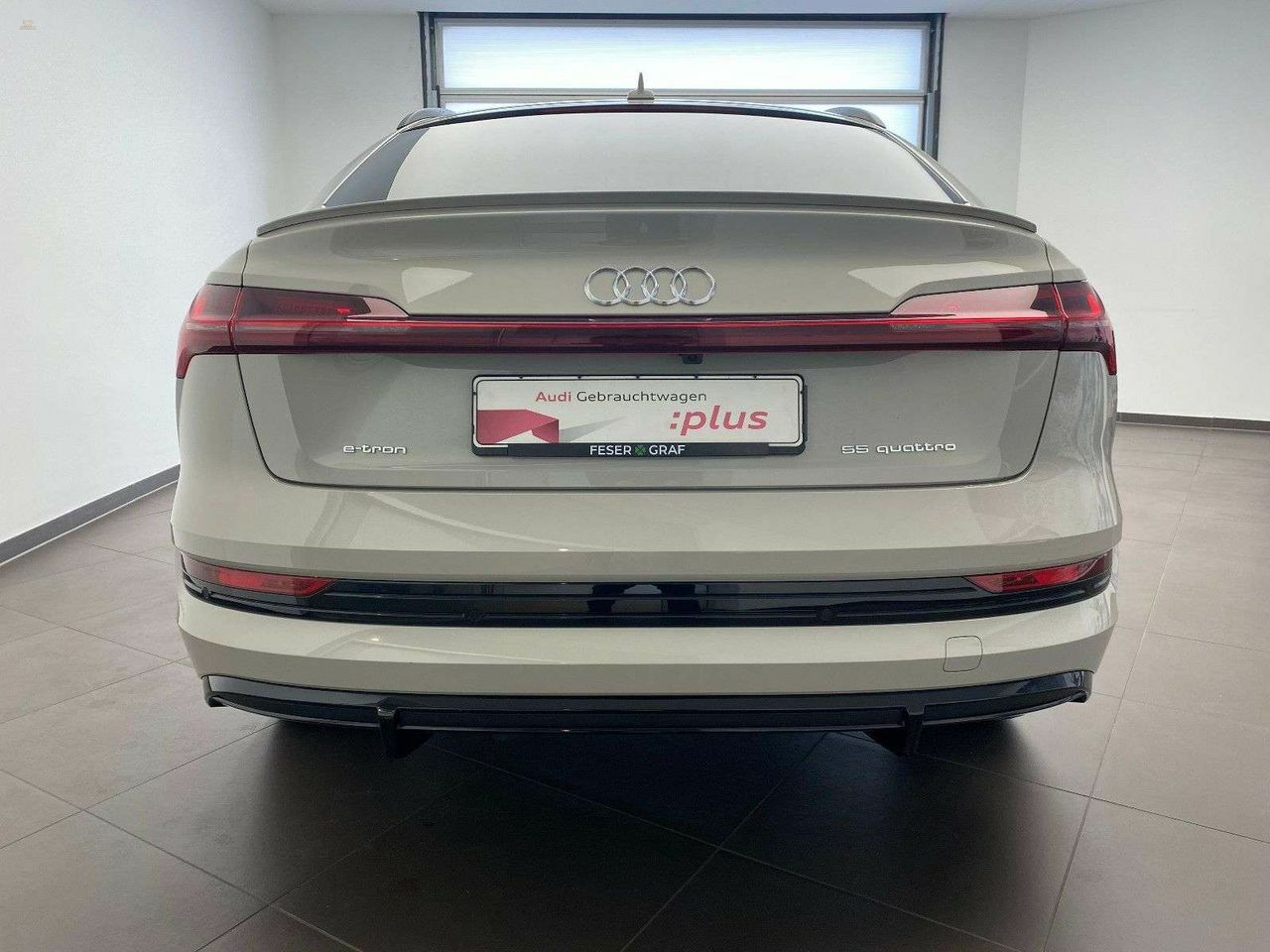 car-24417-216055_06.jpg