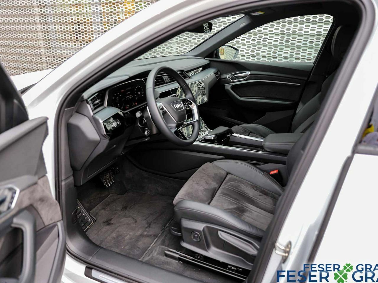 car-24424-215190_12.jpg