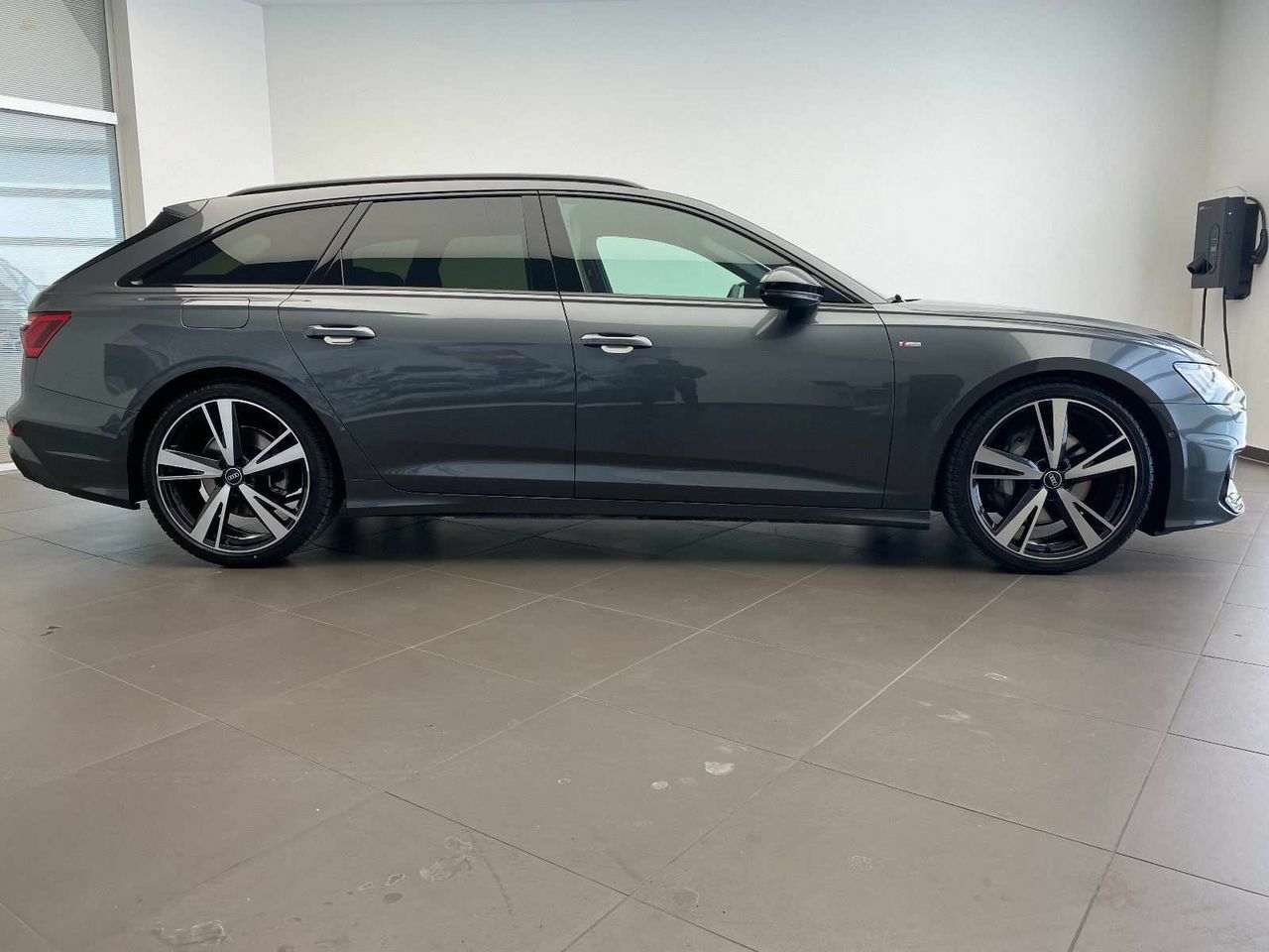 car-24439-235731_04.jpg