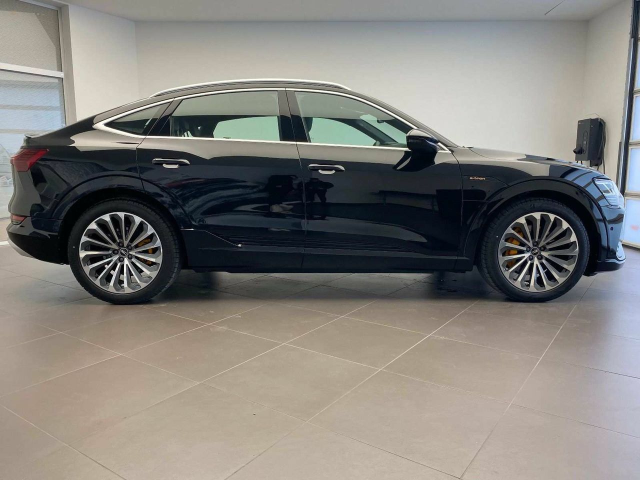 car-24447-215492_04.jpg