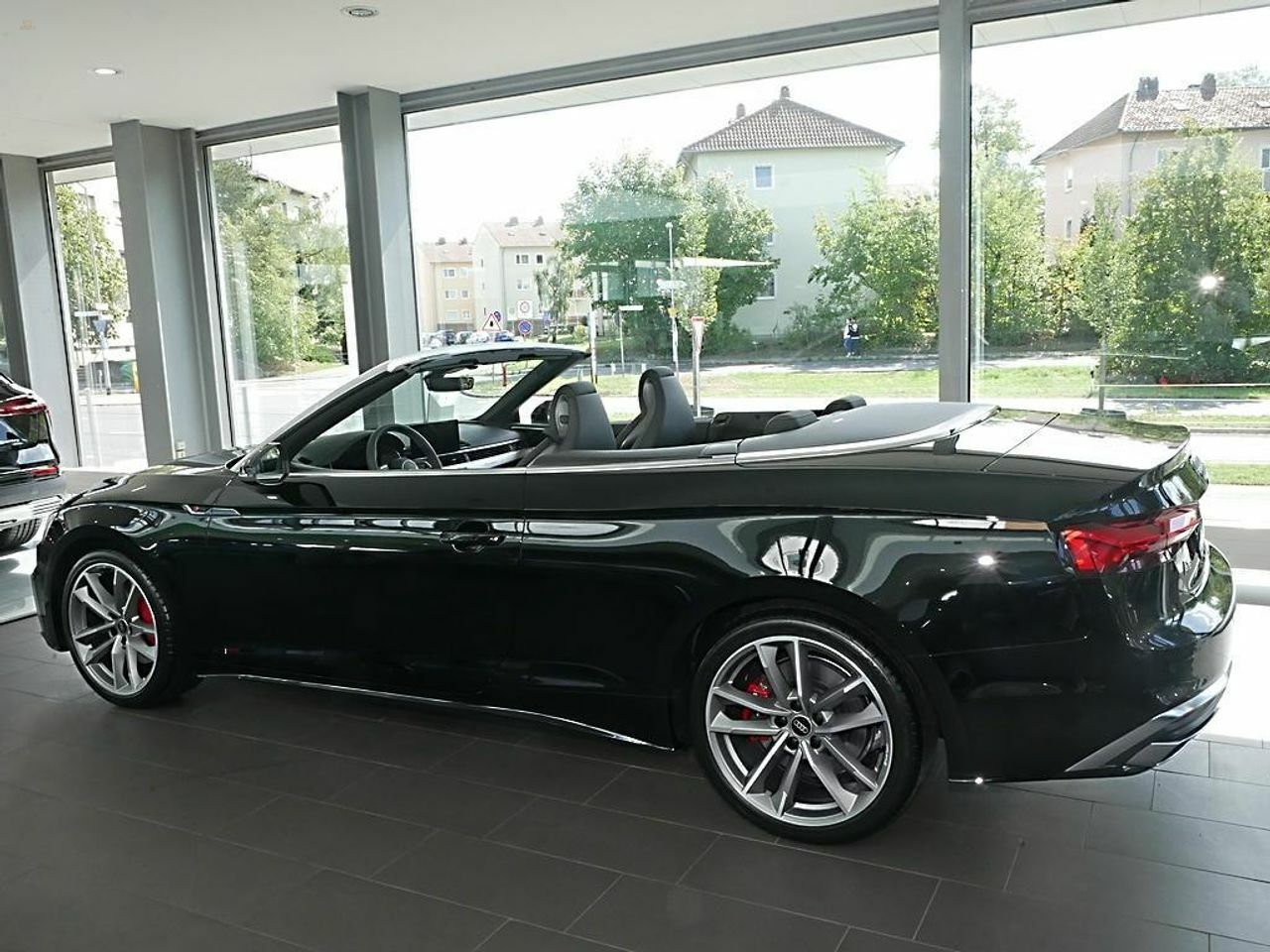 car-24498-MLC139_03.jpg