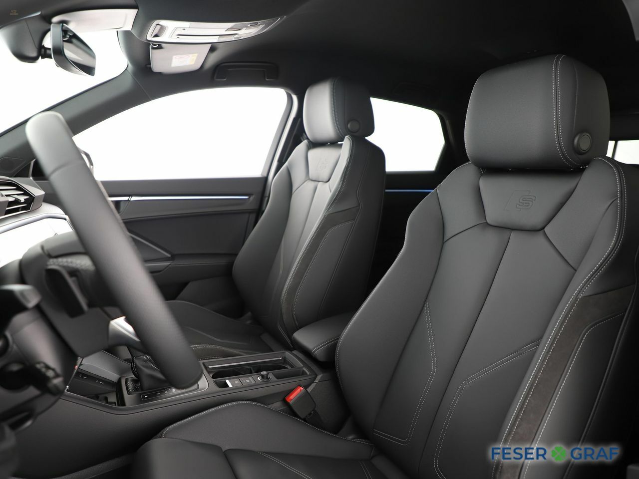 car-24579-1006999_09.jpg