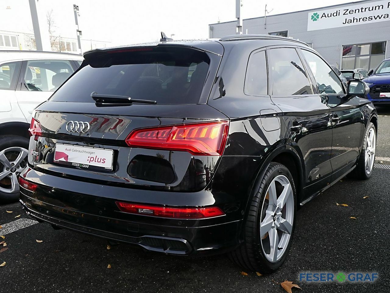 car-24652-A245499_03.jpg