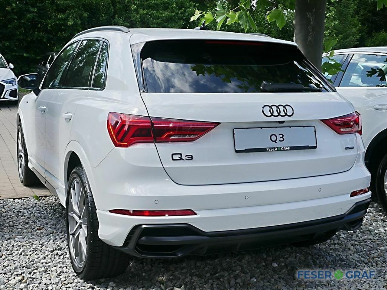 car-24709-1093948_03.jpg