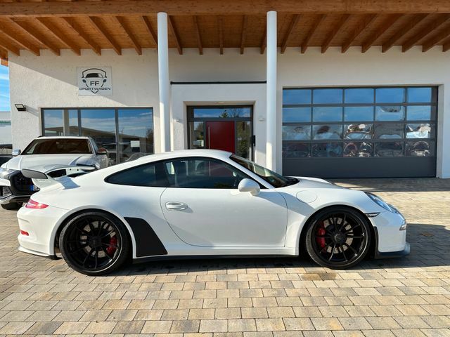 car-25058-152968574171_0.jpg