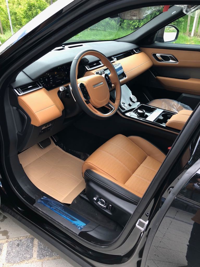 car-5099-RRVelar2.0i4R-Dynamik2.JPG