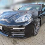 Porsche Panamera 4S Tiefschwarzmetallic Automatik