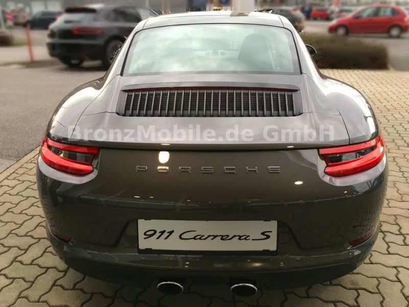 Porsche 911 Carrera S Grau Metallic Automatik