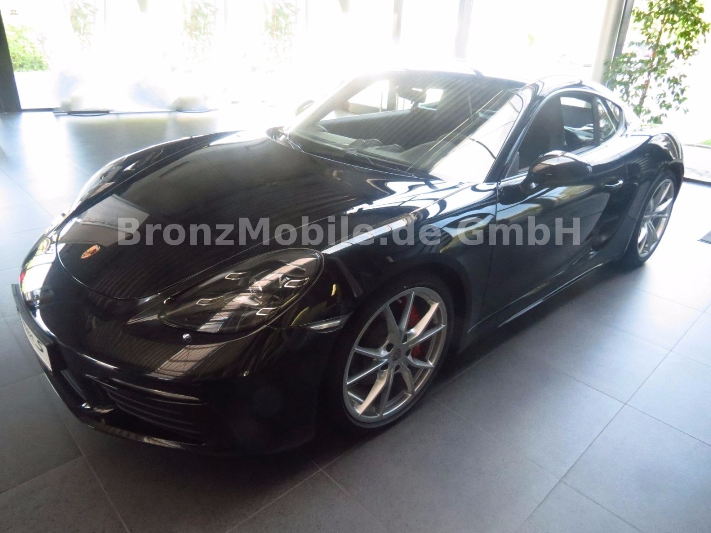 Porsche 718 Cayman S Schwarz Automatik