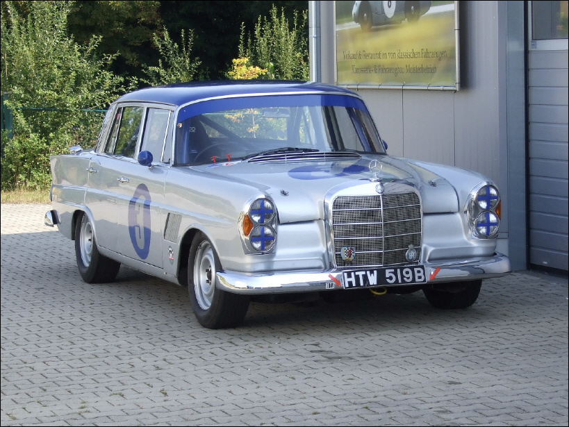 car-9061-l000.jpg