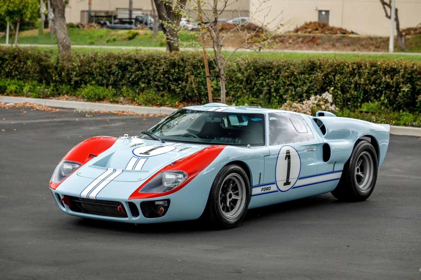 car-20463-1966-superformance-gt40-mkii.jpeg