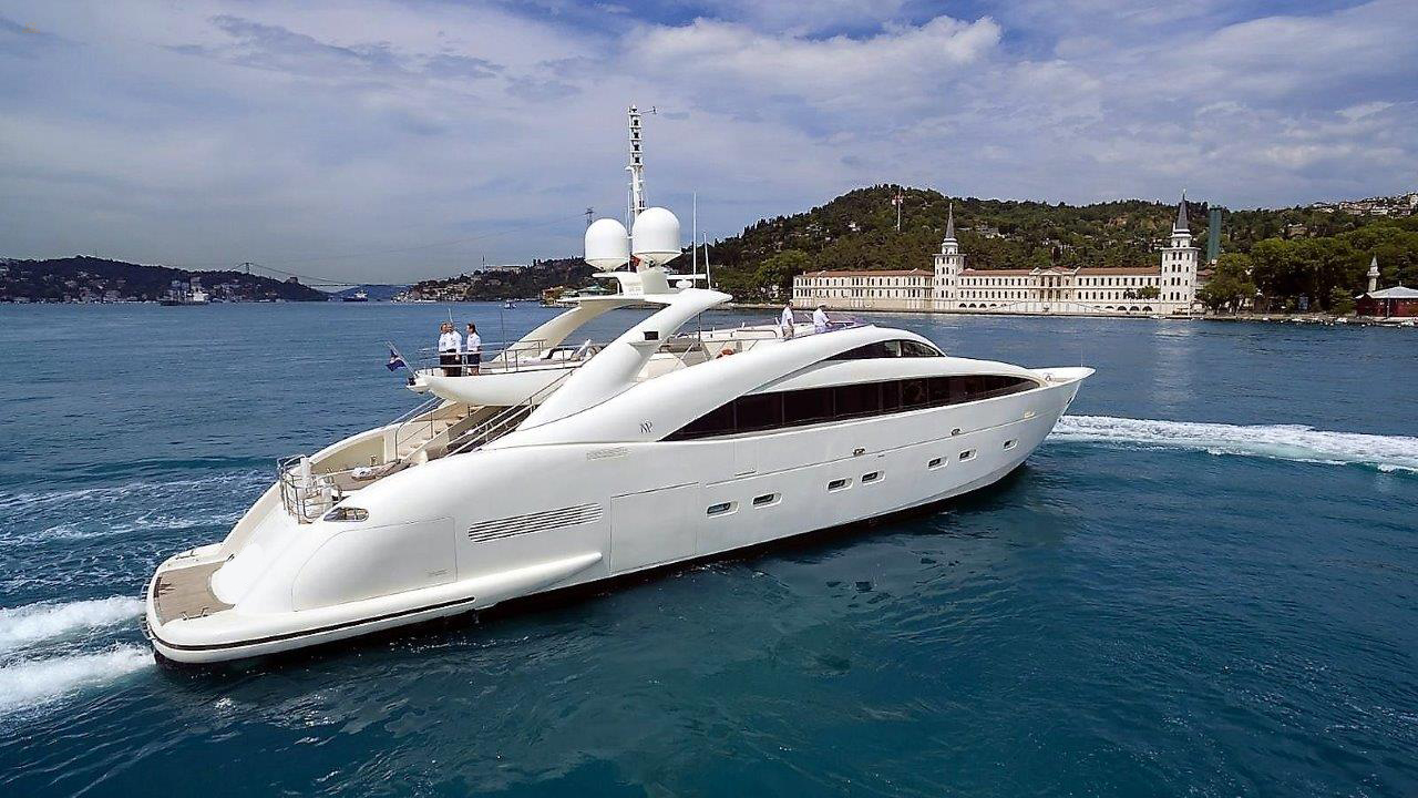 yachts-602-6ae37970-ecdd-4741-ac58-de51ebf863b3.jpg