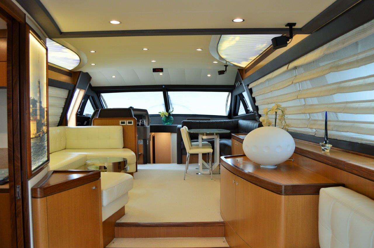 yachts-603-e59e2bb6-d1cf-4138-987c-d95871b0859b.jpg