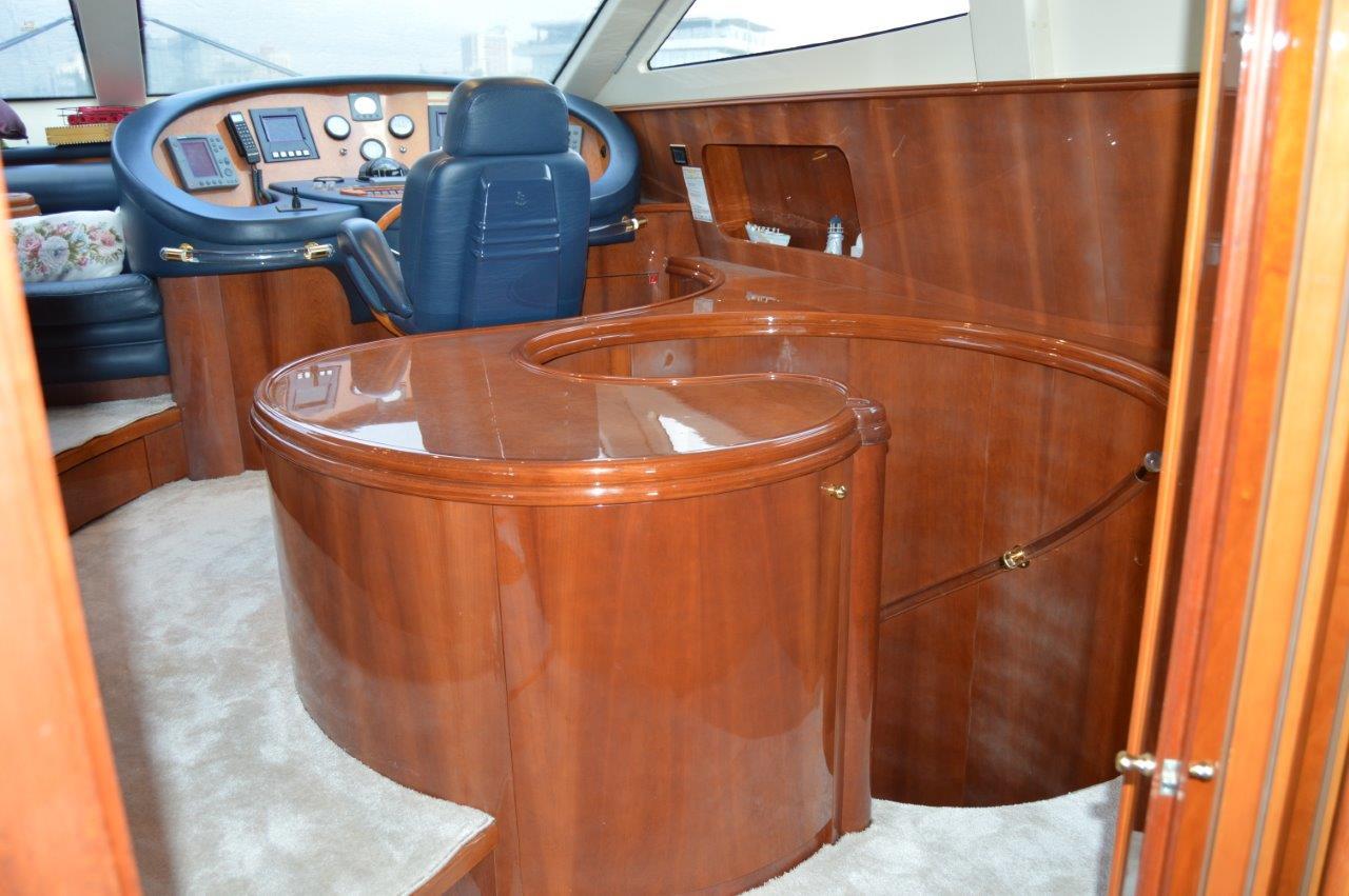 yachts-604-da3db473-43d0-4908-9d19-e2c3bd963b9e.jpg