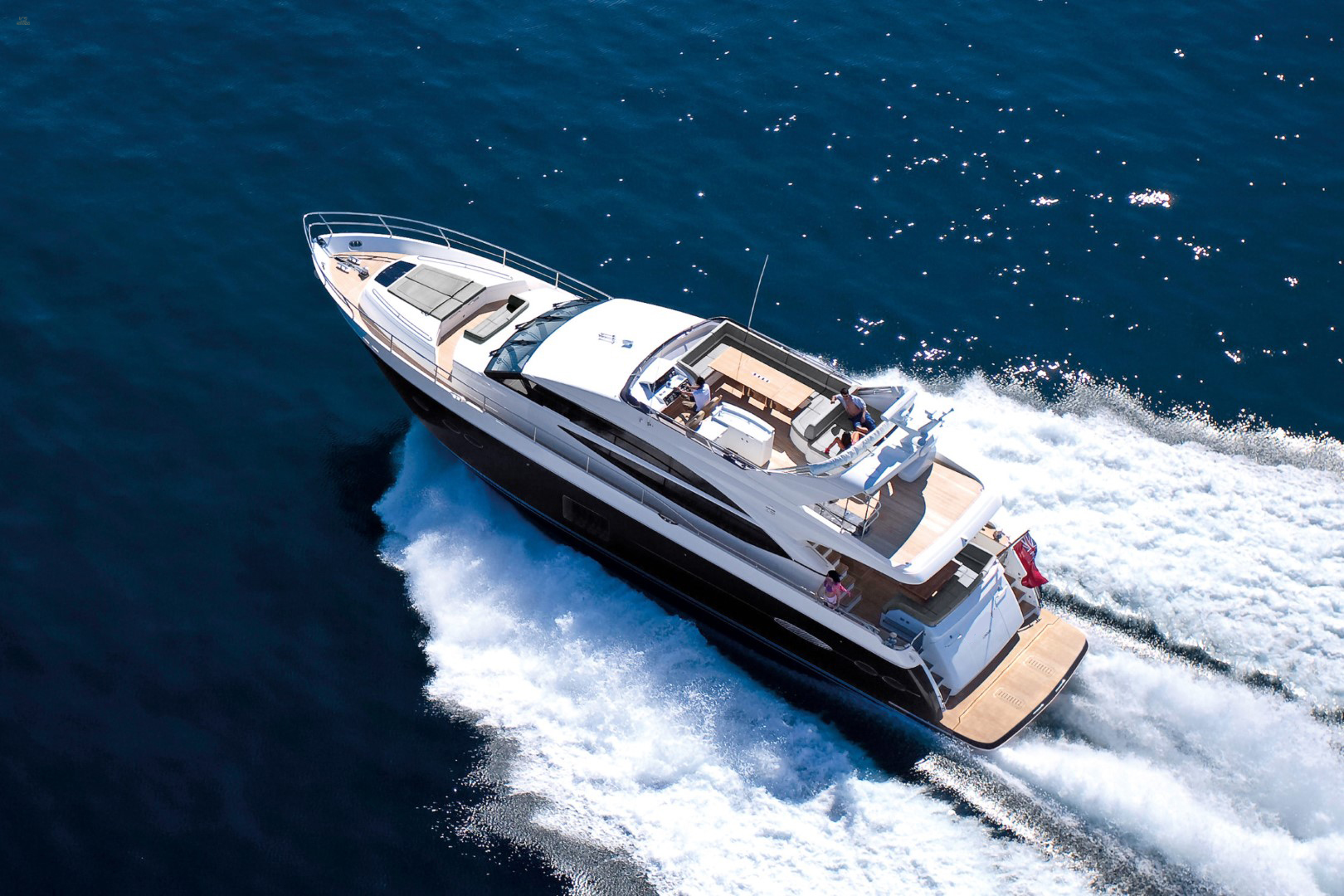 yachts-605-3f8ff80b-50ac-49a2-bc61-82c2bed0b248.jpg