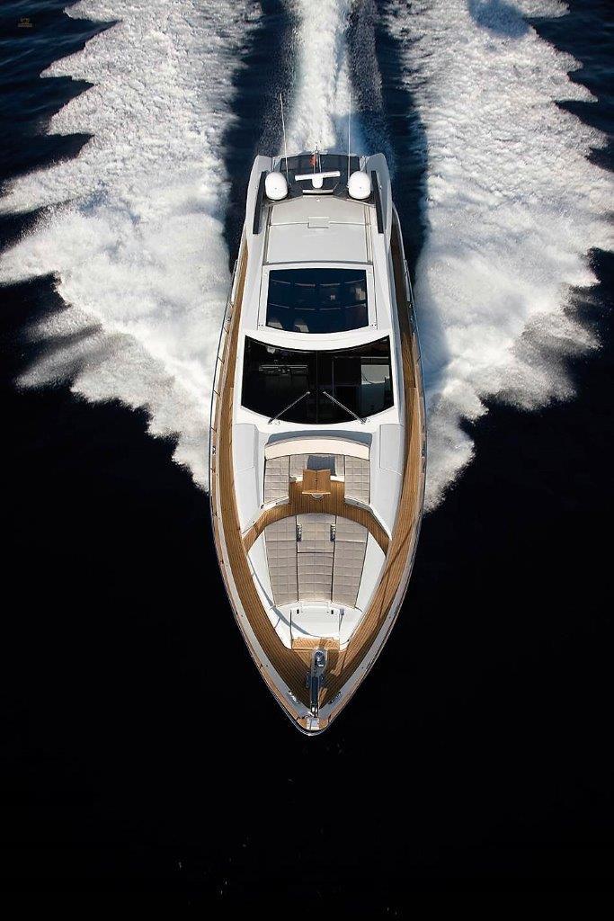 yachts-611-4cc4bd4c-0f9e-4ac1-9c82-9114d2cbac9a.jpg