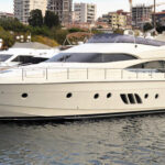 yachts-616-0f3660c0-cea9-4239-93ab-943e3b6bef18.jpg