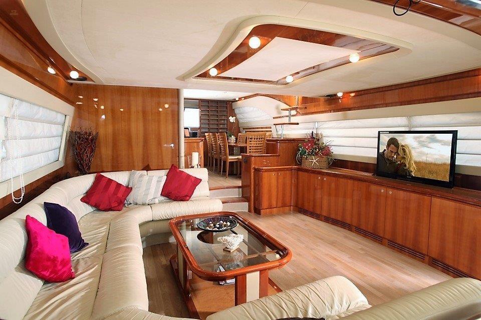 yachts-619-cd47163c-6d9e-4263-879a-c778d783e31e.jpg