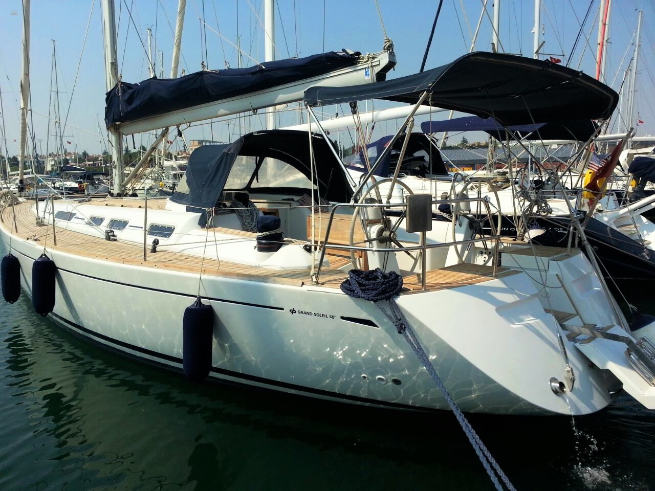 yachts-627-227a44cb-eb60-4812-a3db-799a1483f82e.jpg