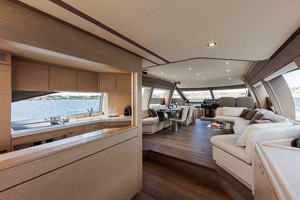 yachts-668-d68d12b2-8974-4cf9-a1bf-cd10a6a5d4d3.jpg