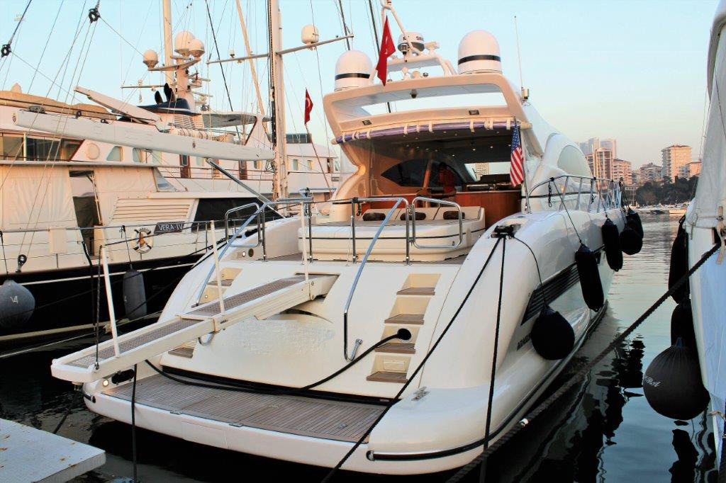 yachts-670-bffc7592-79d5-43be-a2fc-efc953f782bd.jpg