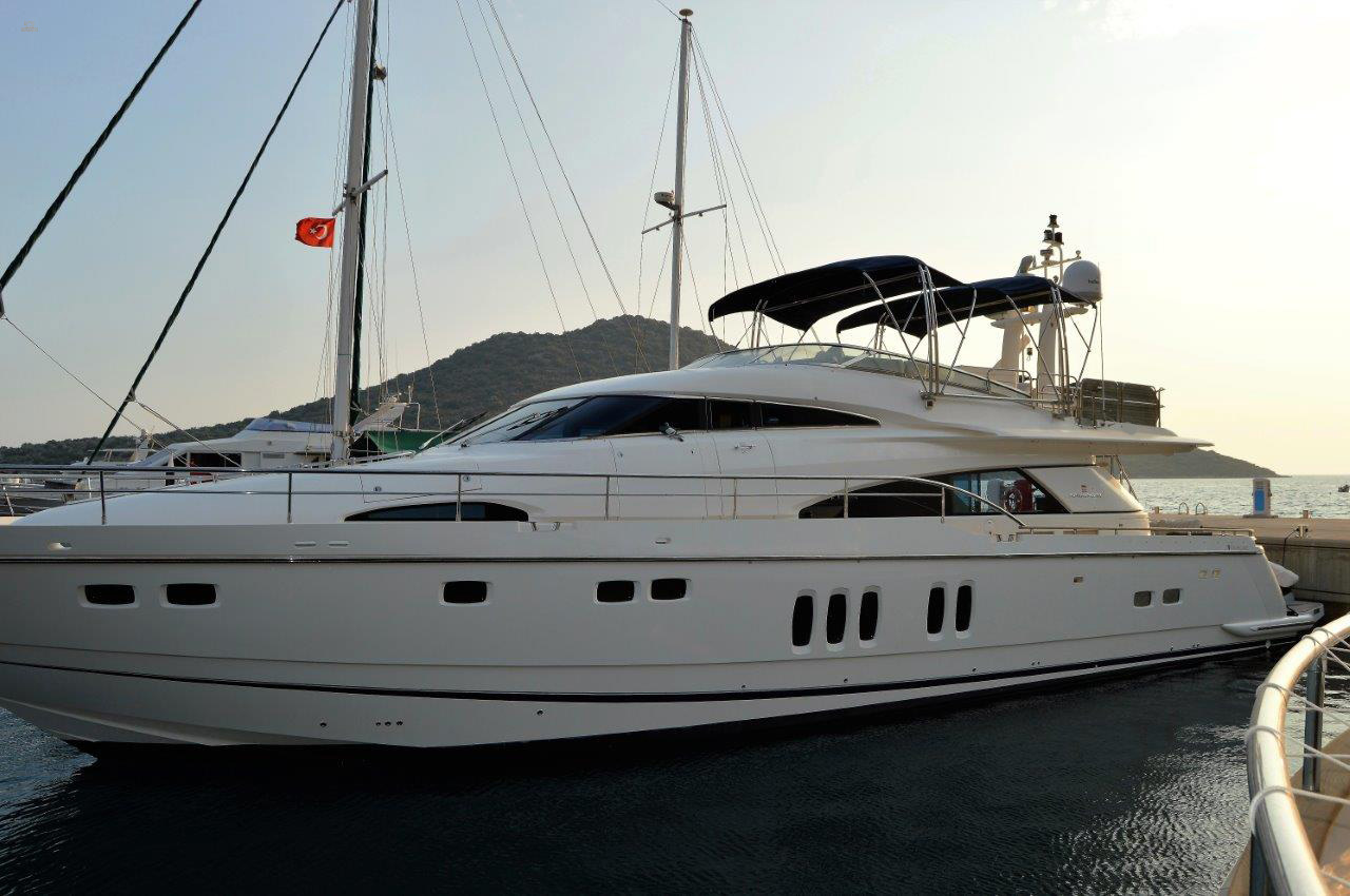 yachts-671-10855d94-aecc-4603-851c-9270eb07902c.jpg