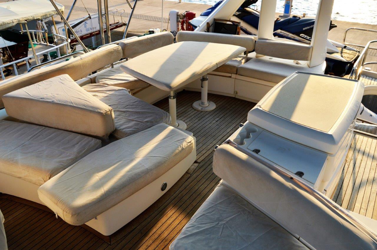 yachts-671-8fa96b25-55df-40a1-8100-3065255165ec.jpg