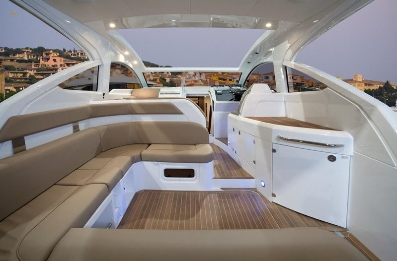 yachts-677-ee0253a9-0ac6-4f5d-8d7c-14b701e609e7.jpg