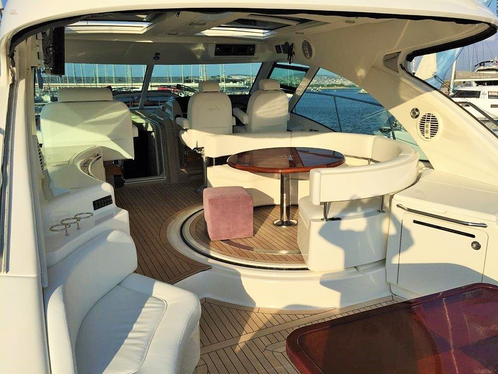 yachts-908-2d845260-a836-4681-9cdc-96c63279a92e.jpg