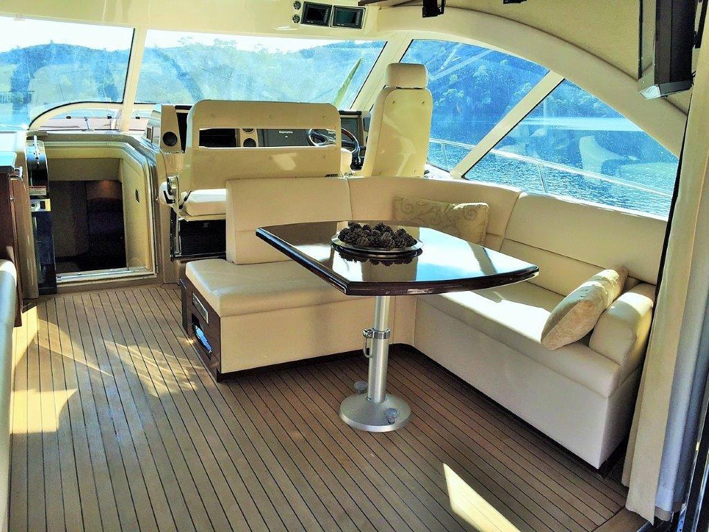 yachts-909-80b36414-ed88-44e7-96ba-16b19ae11569.jpg