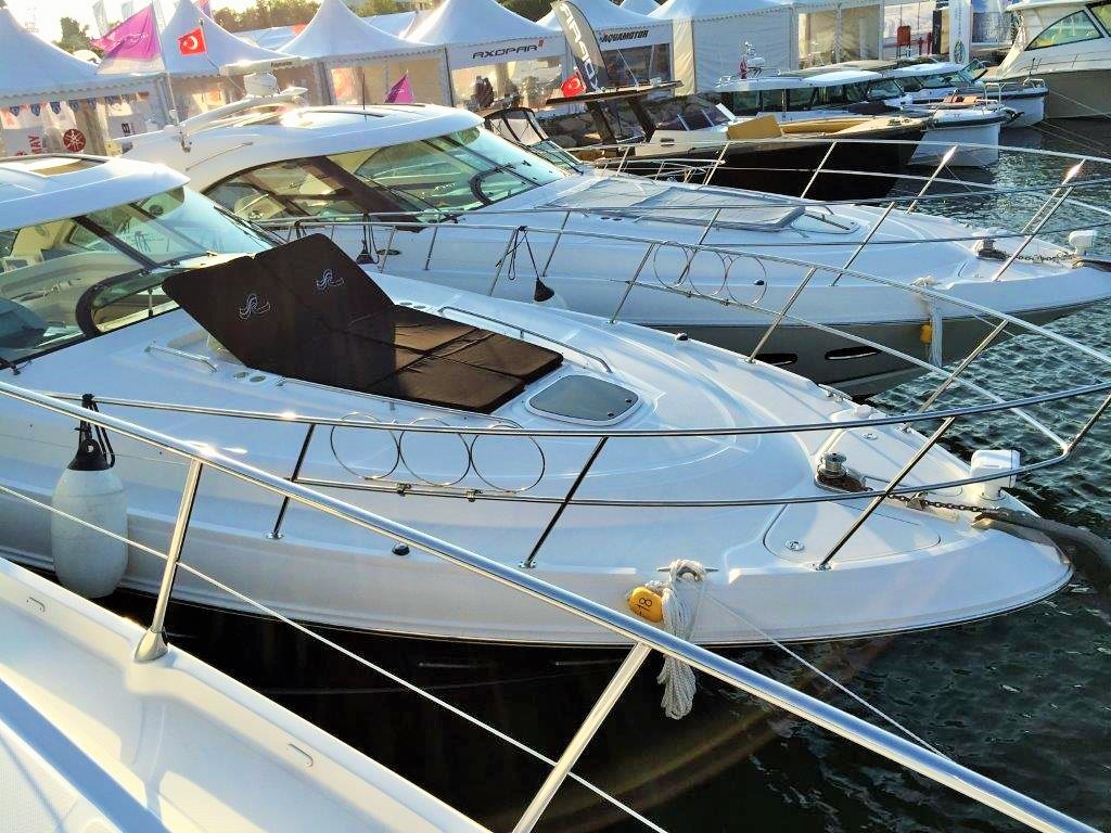 yachts-910-2ab4fbaf-a62a-49c9-a54f-d887efab723f.jpg