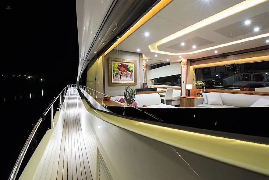 yachts-915-43556b48-81e5-4d61-a340-88c86a2d065d.jpg