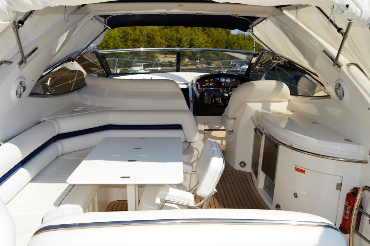 yachts-919-4a8d9d36-d83d-4814-8a4c-440793122120.jpg