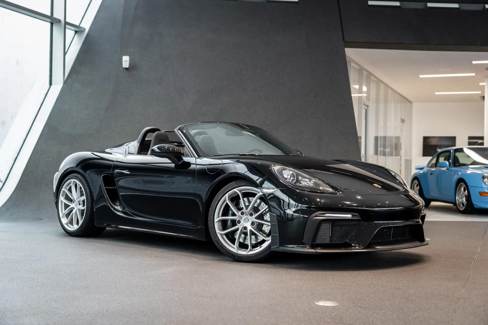 cars-25566-Porsche-Boxster-schwarz-kaufen-Deutschland-19.webp