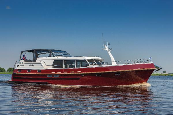 yachts-95777-367321_10.jpg