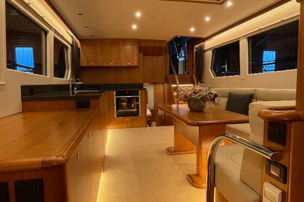 yachts-95777-367321_28.jpg