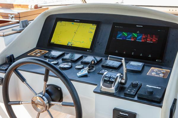 yachts-95777-367321_3.jpg