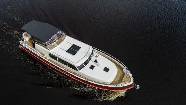 yachts-95777-367321_4.jpg